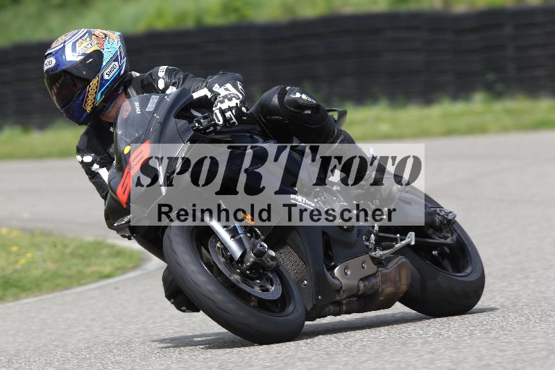 Archiv-2025/10 23.04.2025 Cornu Master School ADR/rot-rouge/63